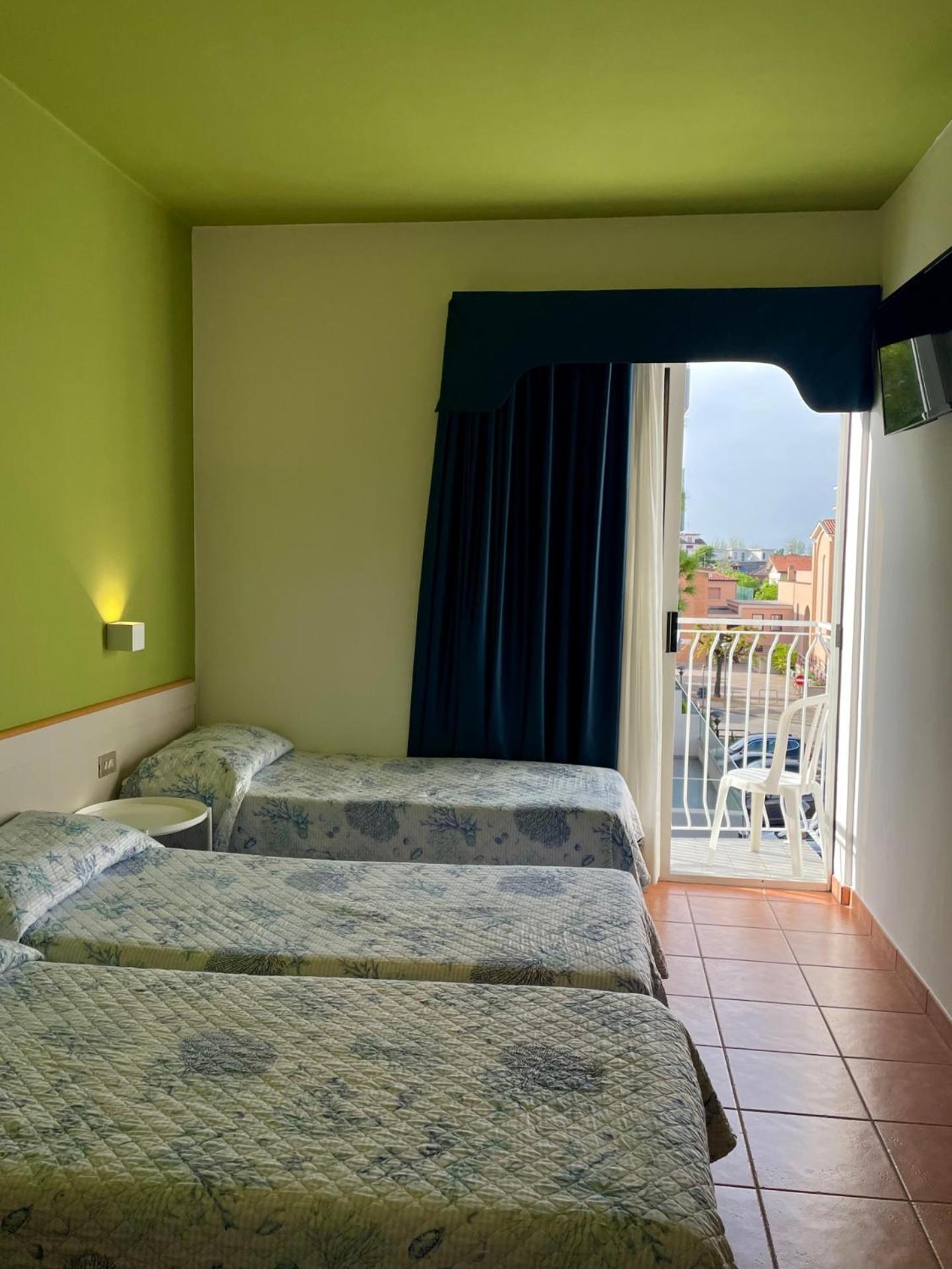 Hotel Portofino ليدو دي يسولو المظهر الخارجي الصورة